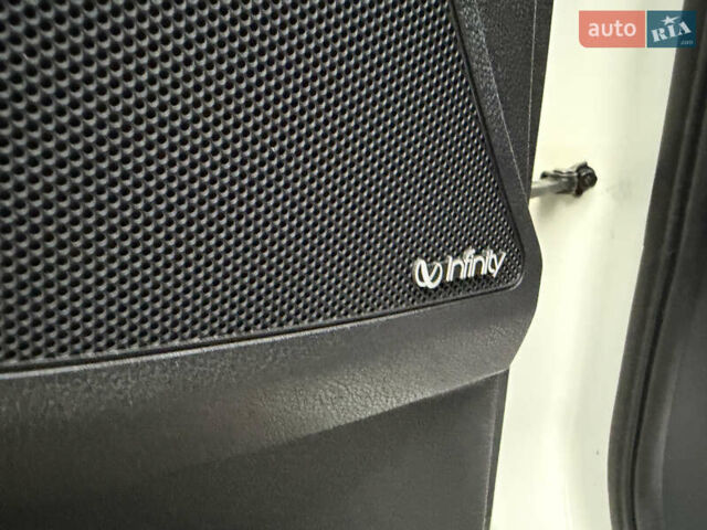 Білий Кіа Соренто, об'ємом двигуна 2.2 л та пробігом 135 тис. км за 24000 $, фото 31 на Automoto.ua