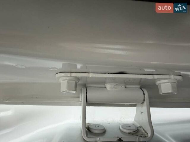 Білий Кіа Соренто, об'ємом двигуна 2.2 л та пробігом 145 тис. км за 22500 $, фото 29 на Automoto.ua