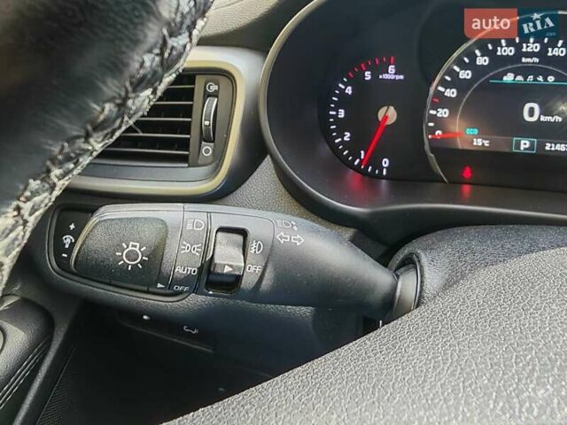 Киа Соренто 2015 в Могилев-Подольском на Automoto.ua Белый Киа Соренто, объемом двигателя 2.2 л и пробегом 214 тыс. км за 19300 $, фото 17 на Automoto.ua