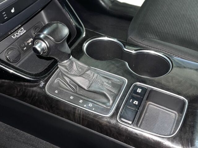 Белый Киа Соренто, объемом двигателя 2.4 л и пробегом 220 тыс. км за 13900 $, фото 8 на Automoto.ua