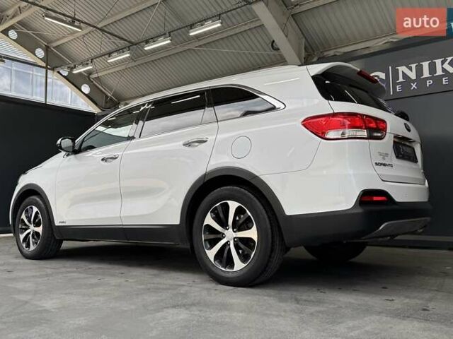 Білий Кіа Соренто, об'ємом двигуна 2 л та пробігом 239 тис. км за 12500 $, фото 9 на Automoto.ua