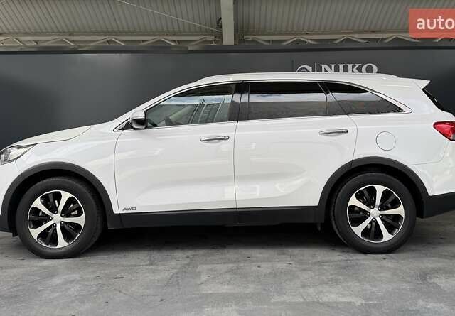 Білий Кіа Соренто, об'ємом двигуна 2 л та пробігом 239 тис. км за 12500 $, фото 7 на Automoto.ua