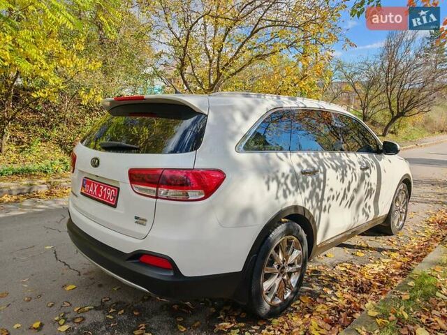 Киа Соренто 2015 в Могилев-Подольском на Automoto.ua Белый Киа Соренто, объемом двигателя 2.2 л и пробегом 214 тыс. км за 19300 $, фото 7 на Automoto.ua