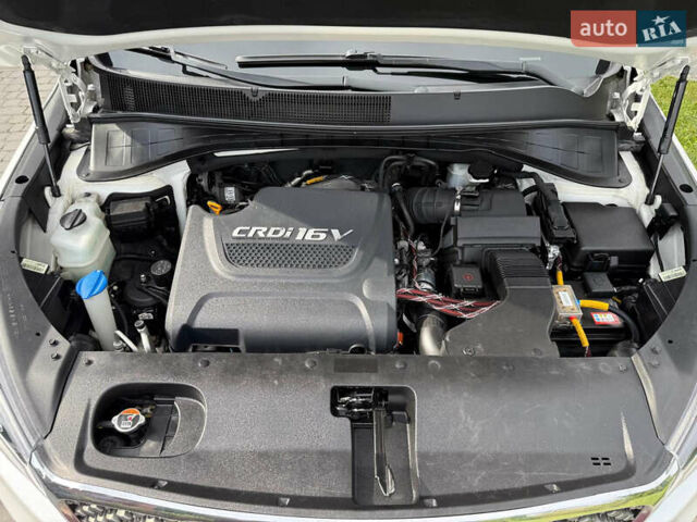 Киа Соренто 2015 в Львове на Automoto.ua Белый Киа Соренто, объемом двигателя 2 л и пробегом 164 тыс. км за 19100 $, фото 7 на Automoto.ua