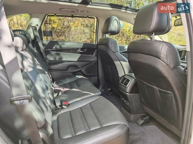 Киа Соренто 2015 в Могилев-Подольском на Automoto.ua Белый Киа Соренто, объемом двигателя 2.2 л и пробегом 214 тыс. км за 19300 $, фото 40 на Automoto.ua