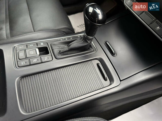 Білий Кіа Соренто, об'ємом двигуна 2.2 л та пробігом 135 тис. км за 24000 $, фото 39 на Automoto.ua