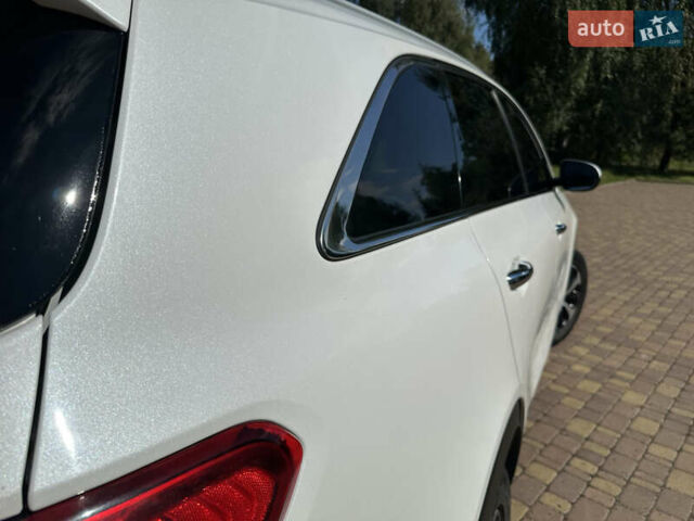 Білий Кіа Соренто, об'ємом двигуна 2 л та пробігом 119 тис. км за 16700 $, фото 6 на Automoto.ua