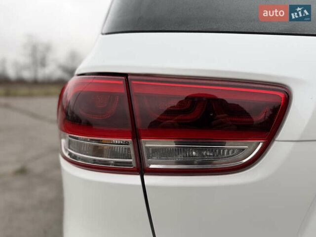 Білий Кіа Соренто, об'ємом двигуна 2.2 л та пробігом 135 тис. км за 24000 $, фото 21 на Automoto.ua