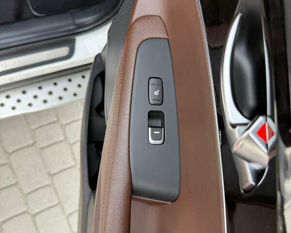 Киа Соренто 2015 в Львове на Automoto.ua Белый Киа Соренто, объемом двигателя 2 л и пробегом 164 тыс. км за 19100 $, фото 32 на Automoto.ua