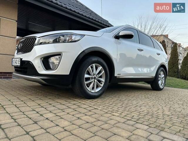 Белый Киа Соренто, объемом двигателя 2.2 л и пробегом 225 тыс. км за 19191 $, фото 2 на Automoto.ua