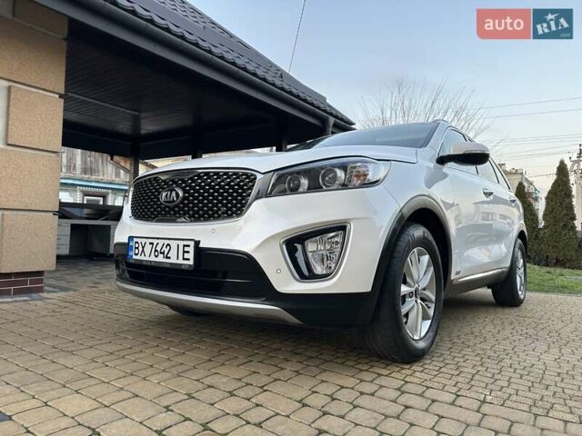 Белый Киа Соренто, объемом двигателя 2.2 л и пробегом 225 тыс. км за 19191 $, фото 4 на Automoto.ua
