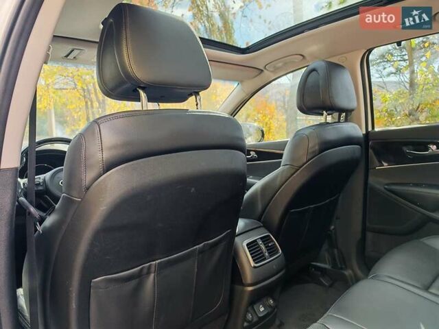 Киа Соренто 2015 в Могилев-Подольском на Automoto.ua Белый Киа Соренто, объемом двигателя 2.2 л и пробегом 214 тыс. км за 19300 $, фото 46 на Automoto.ua