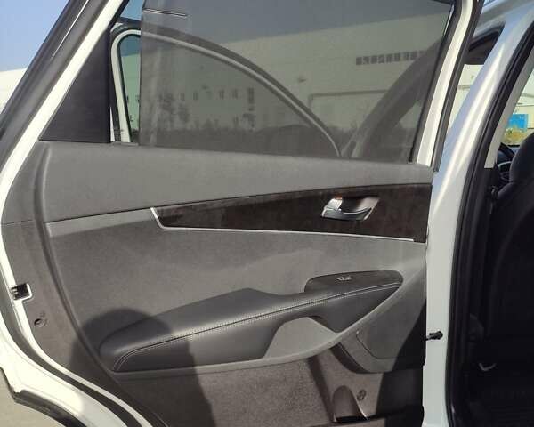 Белый Киа Соренто, объемом двигателя 2 л и пробегом 110 тыс. км за 16800 $, фото 39 на Automoto.ua
