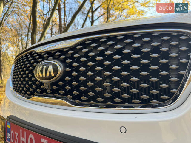 Белый Киа Соренто, объемом двигателя 2.2 л и пробегом 183 тыс. км за 23600 $, фото 20 на Automoto.ua