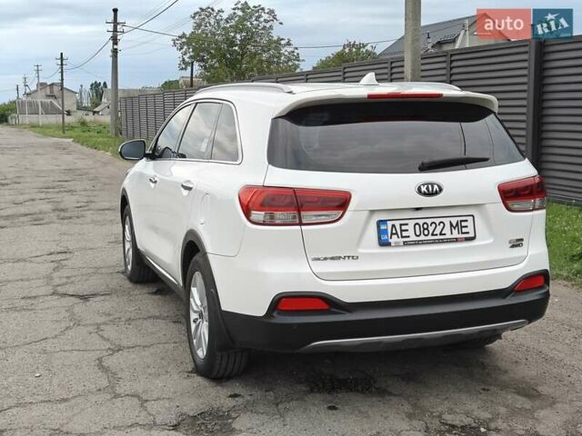 Білий Кіа Соренто, об'ємом двигуна 2.2 л та пробігом 130 тис. км за 24000 $, фото 9 на Automoto.ua