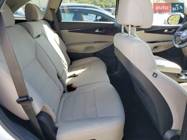 Білий Кіа Соренто, об'ємом двигуна 2.4 л та пробігом 79 тис. км за 10850 $, фото 10 на Automoto.ua