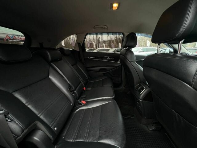 Білий Кіа Соренто, об'ємом двигуна 2 л та пробігом 245 тис. км за 18500 $, фото 18 на Automoto.ua