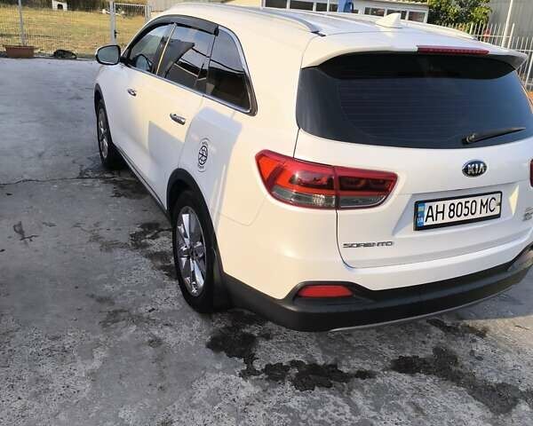 Киа Соренто 2016 в Одессе на Automoto.ua Белый Киа Соренто, объемом двигателя 2 л и пробегом 144 тыс. км за 28500 $, фото 24 на Automoto.ua