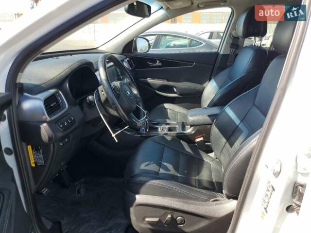 Белый Киа Соренто, объемом двигателя 0 л и пробегом 157 тыс. км за 1900 $, фото 6 на Automoto.ua