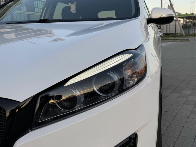 Белый Киа Соренто, объемом двигателя 3.3 л и пробегом 83 тыс. км за 14700 $, фото 9 на Automoto.ua