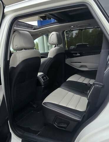 Білий Кіа Соренто, об'ємом двигуна 2.2 л та пробігом 126 тис. км за 23600 $, фото 13 на Automoto.ua