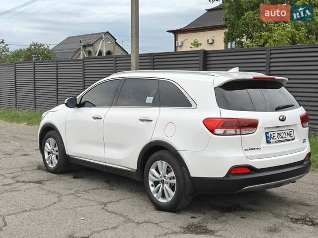 Белый Киа Соренто, объемом двигателя 2.2 л и пробегом 130 тыс. км за 25500 $, фото 10 на Automoto.ua