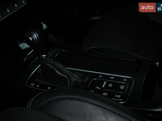 Белый Киа Соренто, объемом двигателя 2.2 л и пробегом 139 тыс. км за 23900 $, фото 24 на Automoto.ua