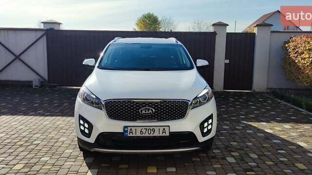Білий Кіа Соренто, об'ємом двигуна 2.4 л та пробігом 126 тис. км за 17900 $, фото 56 на Automoto.ua