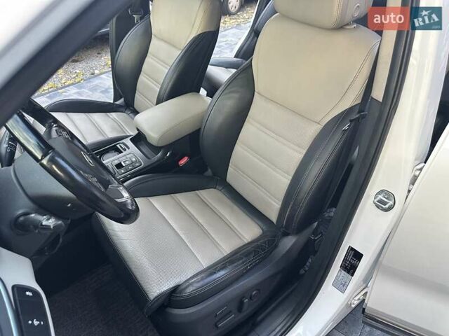 Білий Кіа Соренто, об'ємом двигуна 2.2 л та пробігом 205 тис. км за 22999 $, фото 10 на Automoto.ua