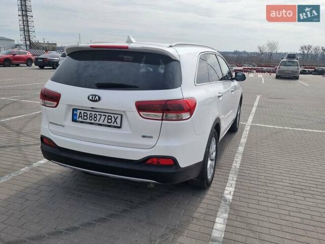 Белый Киа Соренто, объемом двигателя 2.2 л и пробегом 145 тыс. км за 25000 $, фото 13 на Automoto.ua