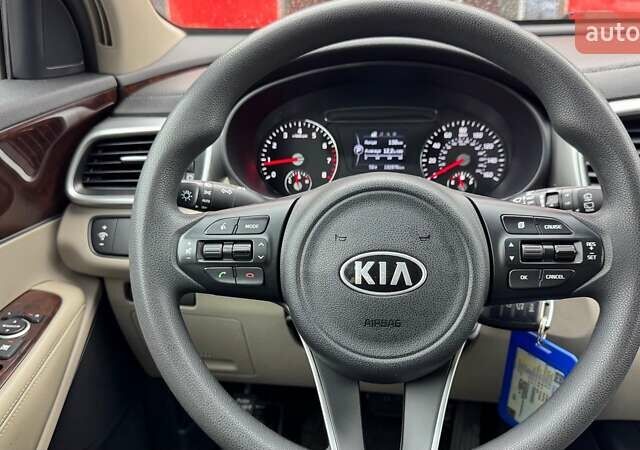 Белый Киа Соренто, объемом двигателя 3.3 л и пробегом 133 тыс. км за 15246 $, фото 9 на Automoto.ua