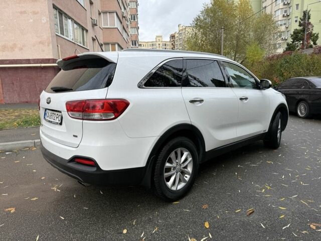 Білий Кіа Соренто, об'ємом двигуна 2.4 л та пробігом 118 тис. км за 16700 $, фото 7 на Automoto.ua