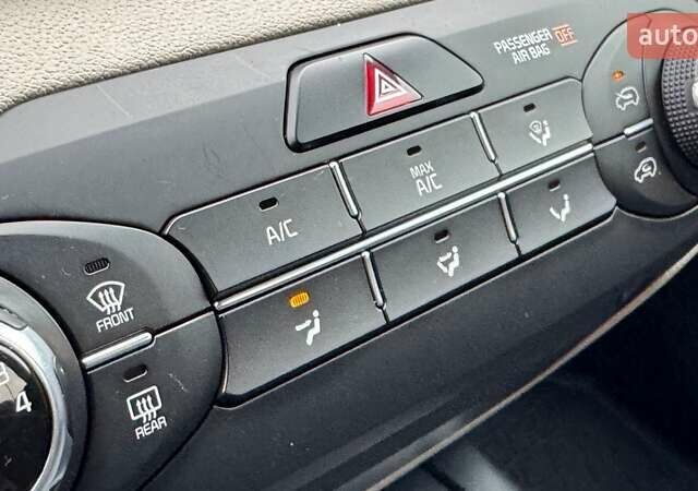 Белый Киа Соренто, объемом двигателя 3.3 л и пробегом 133 тыс. км за 15246 $, фото 19 на Automoto.ua