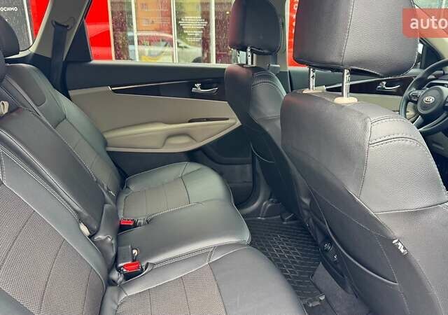 Белый Киа Соренто, объемом двигателя 3.3 л и пробегом 133 тыс. км за 15246 $, фото 12 на Automoto.ua