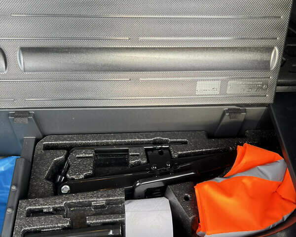 Кіа Соренто 2016 у Києві на Automoto.ua Білий Кіа Соренто, об'ємом двигуна 2 л та пробігом 75 тис. км за 20000 $, фото 25 на Automoto.ua