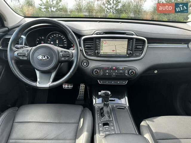 Білий Кіа Соренто, об'ємом двигуна 2.2 л та пробігом 205 тис. км за 22900 $, фото 34 на Automoto.ua