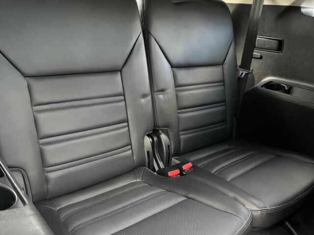 Білий Кіа Соренто, об'ємом двигуна 3.3 л та пробігом 75 тис. км за 6000 $, фото 14 на Automoto.ua