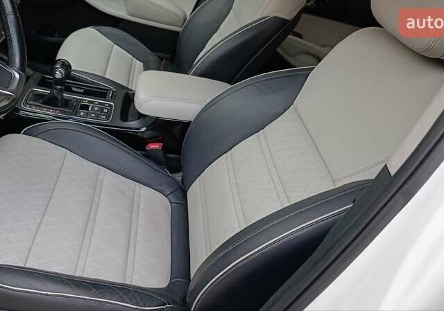Белый Киа Соренто, объемом двигателя 2.2 л и пробегом 213 тыс. км за 21999 $, фото 40 на Automoto.ua