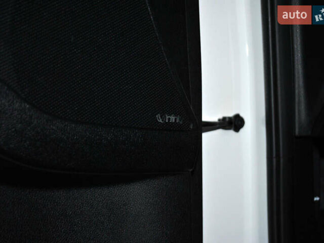 Белый Киа Соренто, объемом двигателя 2.2 л и пробегом 139 тыс. км за 23900 $, фото 27 на Automoto.ua