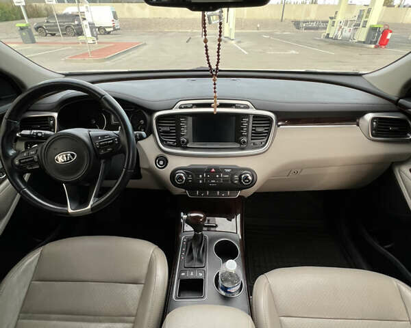 Кіа Соренто 2016 у Києві на Automoto.ua Білий Кіа Соренто, об'ємом двигуна 2 л та пробігом 75 тис. км за 20000 $, фото 22 на Automoto.ua