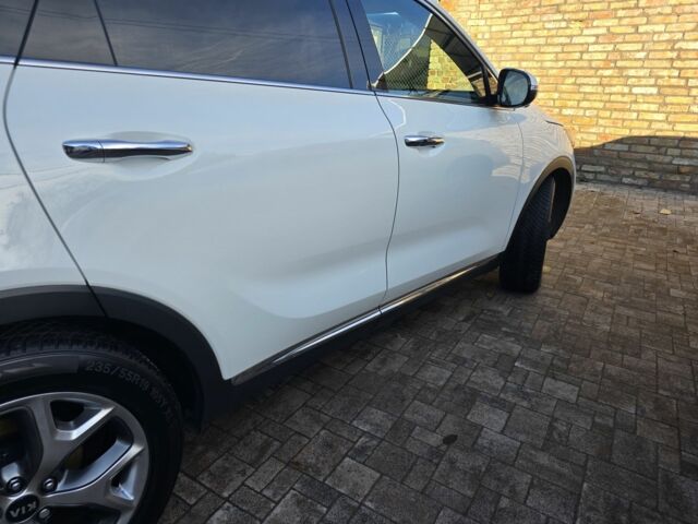 Белый Киа Соренто, объемом двигателя 0 л и пробегом 183 тыс. км за 23719 $, фото 6 на Automoto.ua