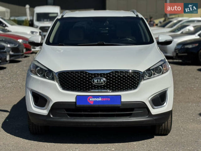 Белый Киа Соренто, объемом двигателя 2.36 л и пробегом 106 тыс. км за 17300 $, фото 1 на Automoto.ua