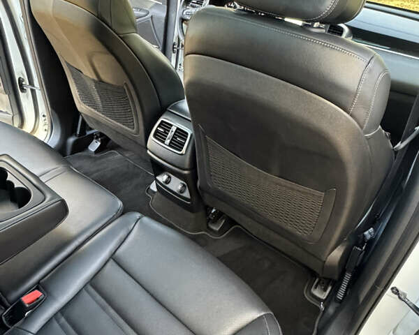 Белый Киа Соренто, объемом двигателя 2.2 л и пробегом 183 тыс. км за 23600 $, фото 67 на Automoto.ua