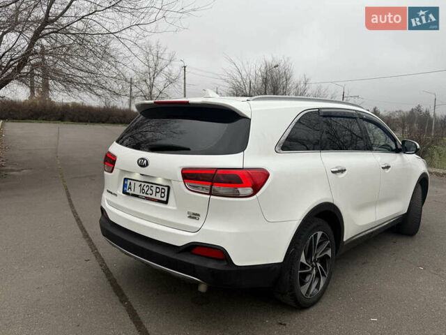 Білий Кіа Соренто, об'ємом двигуна 2 л та пробігом 246 тис. км за 18500 $, фото 4 на Automoto.ua
