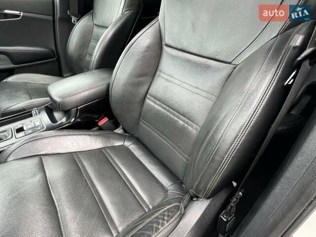 Белый Киа Соренто, объемом двигателя 2.2 л и пробегом 207 тыс. км за 22350 $, фото 81 на Automoto.ua