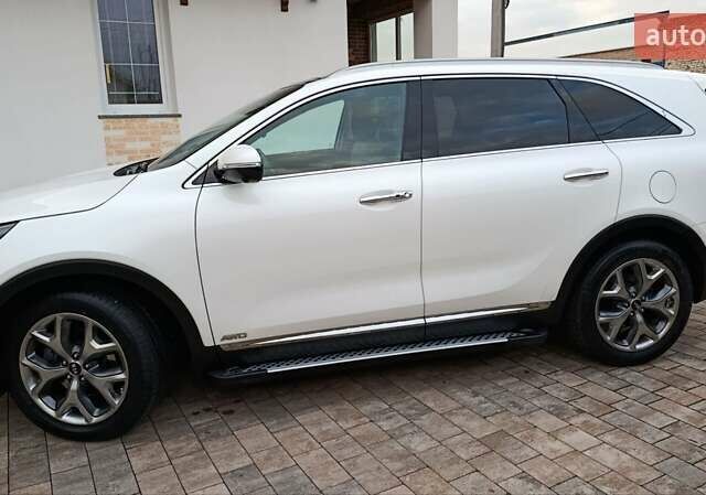 Белый Киа Соренто, объемом двигателя 2.2 л и пробегом 213 тыс. км за 21999 $, фото 1 на Automoto.ua