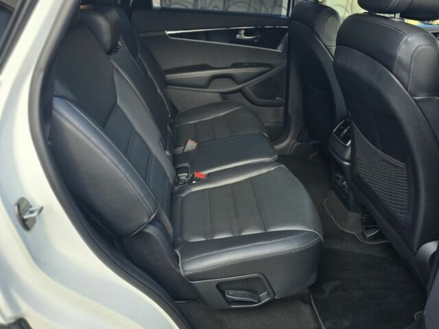 Белый Киа Соренто, объемом двигателя 0 л и пробегом 183 тыс. км за 23719 $, фото 8 на Automoto.ua