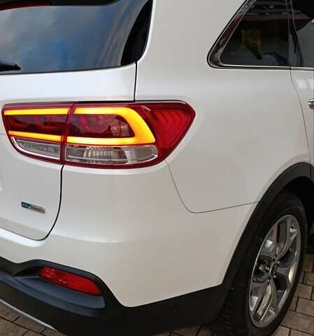 Белый Киа Соренто, объемом двигателя 2.2 л и пробегом 213 тыс. км за 21999 $, фото 22 на Automoto.ua