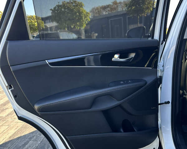 Белый Киа Соренто, объемом двигателя 2.2 л и пробегом 206 тыс. км за 22500 $, фото 20 на Automoto.ua