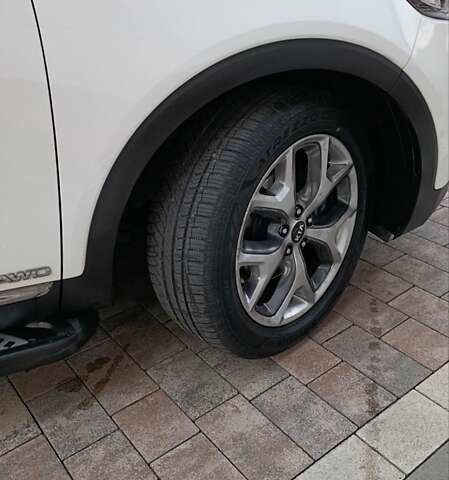 Белый Киа Соренто, объемом двигателя 2.2 л и пробегом 213 тыс. км за 21999 $, фото 27 на Automoto.ua